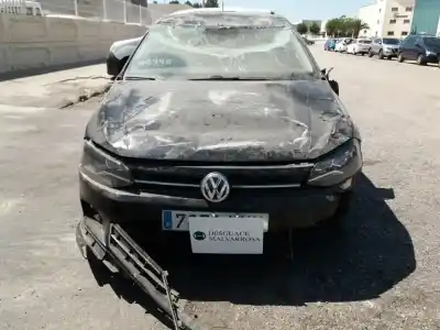 Veicolo di demolizione VOLKSWAGEN                                         POLO                                                                                                                                                                                                                                                       1.0 TSI                                                                                                                                                                                                                                                    dell'anno 2018 alimentato CHZL