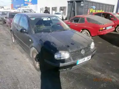 Vehículo de desguace VOLKSWAGEN GOLF IV BERLINA (1J1) Básico del año 2001 con motor 