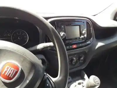 Veículo de Sucata fiat doblo ii cargo (263) 1.3 16v m-jet cat do ano 2018 alimentado 330a1000