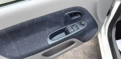 Здавання транспортного засобу renault clio ii fase ii (b/cb0) 1.5 dci diesel 65 cv / 48 kw року 2002 потужний k9ka7