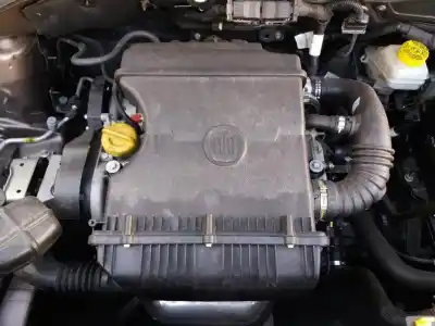 Veicolo di demolizione fiat tipo sedán (356_, 357_) 1.4 (356sxa1b) dell'anno 2017 alimentato 843a1000