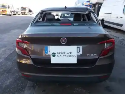 Veicolo di demolizione fiat tipo sedán (356_, 357_) 1.4 (356sxa1b) dell'anno 2017 alimentato 843a1000