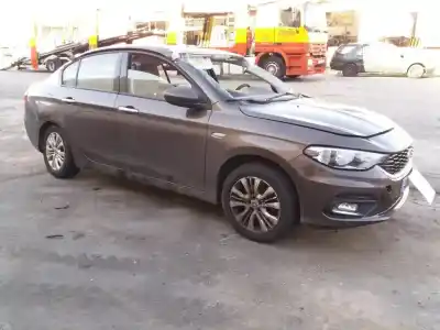 Veicolo di demolizione fiat tipo sedán (356_, 357_) 1.4 (356sxa1b) dell'anno 2017 alimentato 843a1000