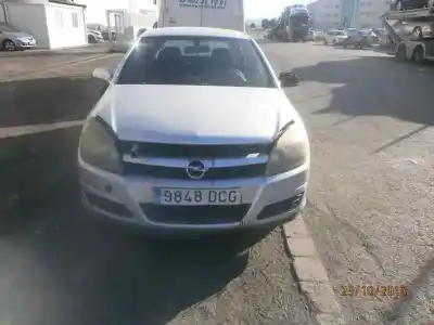 Vehicul casat OPEL ASTRA H SEDÁN (A04) 1.7 CDTi (L69) al anului 2004 alimentat 