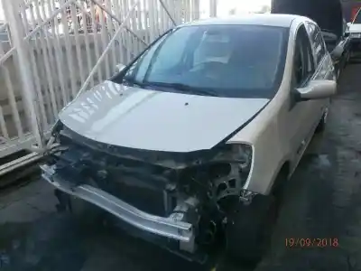 Veicolo di demolizione RENAULT CLIO III 1.5 dCi Diesel CAT dell'anno 2006 alimentato K9K766