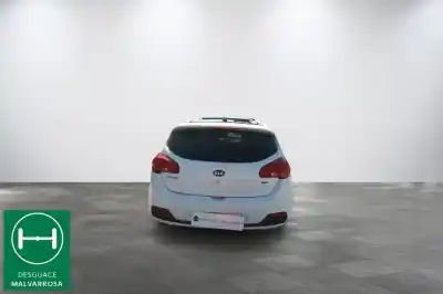 Vehicul casat kia cee´´d 1.6 crdi cat al anului 2015 alimentat d4fb