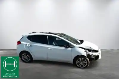 Vehicul casat kia cee´´d 1.6 crdi cat al anului 2015 alimentat d4fb