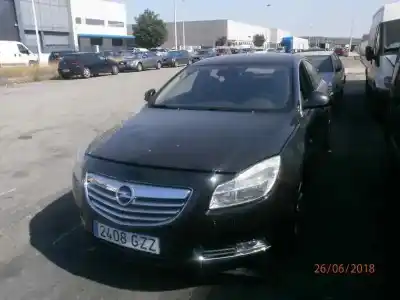 Verschrottungsfahrzeug OPEL INSIGNIA BERLINA Edition des Jahres 2010 angetrieben A20DTH