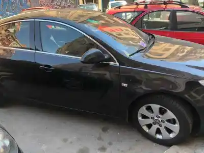 Véhicule à la ferraille opel insignia berlina edition de l'année 2010 alimenté a20dth
