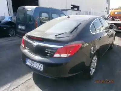 Véhicule à la ferraille opel insignia berlina edition de l'année 2010 alimenté a20dth