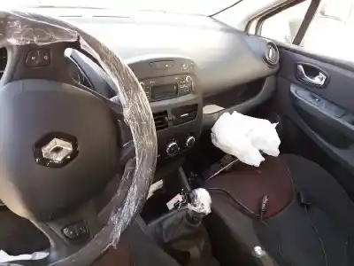 Veículo de Sucata renault clio iv 1.5 dci diesel fap do ano 2015 alimentado k9kc6