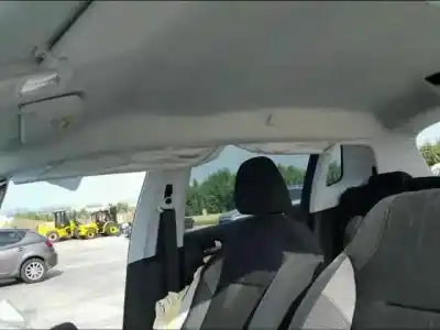 Veicolo di demolizione peugeot 2008 (--.2013->) style dell'anno 2017 alimentato bh02 bhy