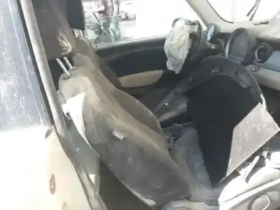 Veicolo di demolizione peugeot 2008 (--.2013->) style dell'anno 2017 alimentato bh02 bhy