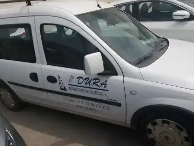 Sloopvoertuig opel combo tour 1.3 cdti 16v van het jaar 2006 aangedreven z13dt