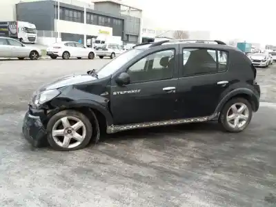 Sloopvoertuig dacia sandero stepway van het jaar 2012 aangedreven k9k892