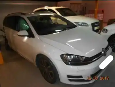 Véhicule à la ferraille VOLKSWAGEN GOLF VII SPORTSVAN 2.0 TDI de l'année 2015 alimenté CRBC
