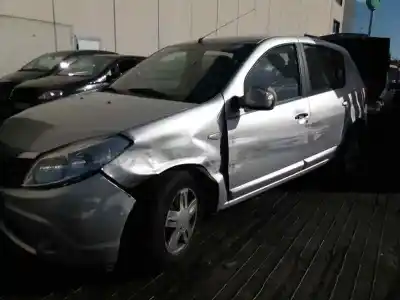 Sloopvoertuig dacia sandero 1.6 cat van het jaar 2009 aangedreven k7m710