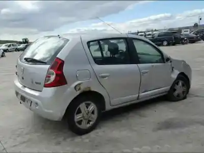 Sloopvoertuig dacia sandero 1.6 cat van het jaar 2009 aangedreven k7m710