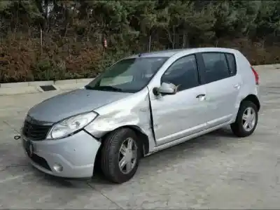 Sloopvoertuig dacia sandero 1.6 cat van het jaar 2009 aangedreven k7m710