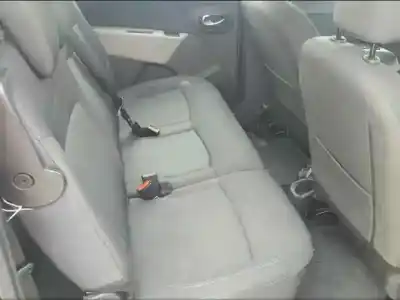 Здавання транспортного засобу dacia lodgy 1.6 cat (bivalent. gasolina / gpl) року 2015 потужний k7m828