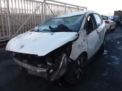 Veículo de Sucata PEUGEOT 2008 (--.2013->) Active do ano 2013 alimentado 9H06-9HP