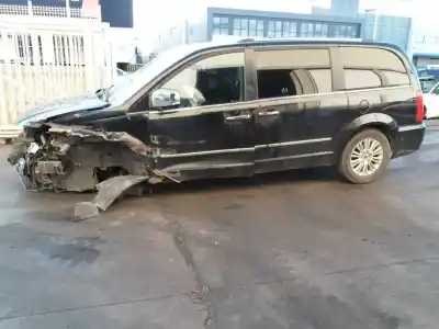 Здавання транспортного засобу lancia voyager (404) 2.8 16v jtdm cat року 2015 потужний 