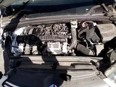 Scrapping Vehicle citroen c4 lim. 1.2 12v e-thp of the year 2017 powered hnz