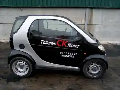 Sloopvoertuig smart coupe 0.6 turbo cat van het jaar 2000 aangedreven 11
