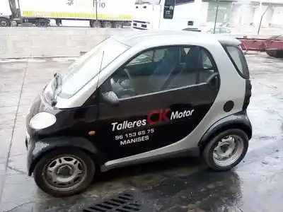 Sloopvoertuig smart coupe 0.6 turbo cat van het jaar 2000 aangedreven 11