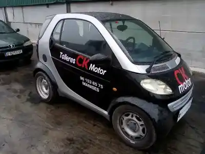 Sloopvoertuig smart coupe 0.6 turbo cat van het jaar 2000 aangedreven 11