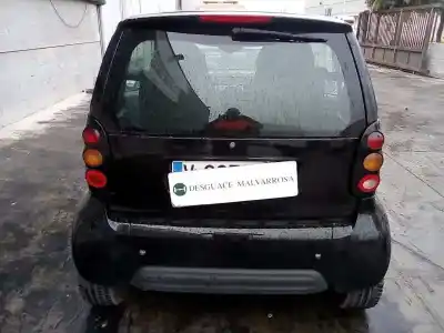 Sloopvoertuig smart coupe 0.6 turbo cat van het jaar 2000 aangedreven 11