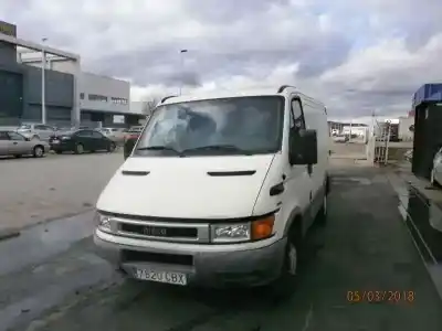 Veicolo di demolizione IVECO DAILY CAJA ABIERTA 2.8 Cng dell'anno 2002 alimentato 8140.43B