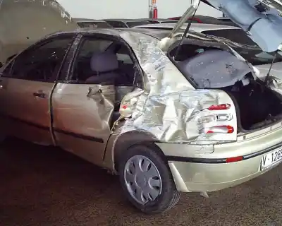 Veicolo di demolizione fiat brava (182) 1.9 turbodiesel dell'anno 2000 alimentato 182a7000