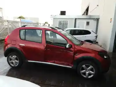 Sloopvoertuig dacia sandero 1.5 dci van het jaar 2012 aangedreven k9k