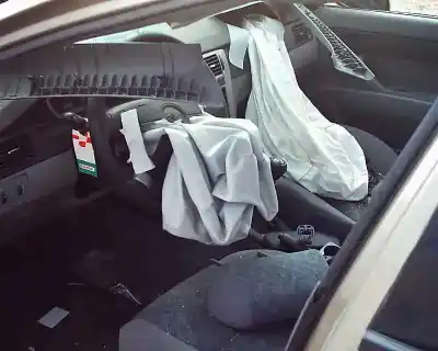 Veículo de Sucata daewoo lacetti sx do ano 2004 alimentado f16d3g