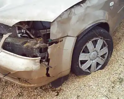 Veículo de Sucata daewoo lacetti sx do ano 2004 alimentado f16d3g