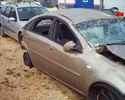 Veículo de Sucata daewoo lacetti sx do ano 2004 alimentado f16d3g