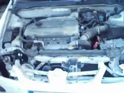 Veículo de Sucata nissan almera (n16/e) comfort do ano 2001 alimentado yd22