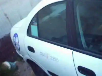 Veículo de Sucata nissan almera (n16/e) comfort do ano 2001 alimentado yd22