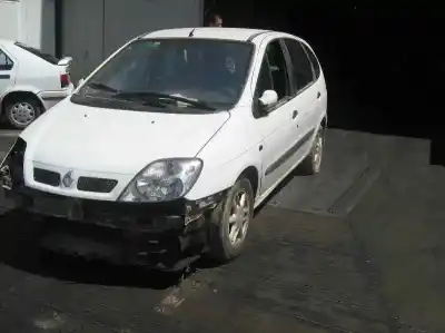 Scrapping Vehicle renault scenic (ja..) 1.9 dci authentique of the year 2001 powered d/f9qk7