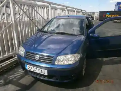 Vehículo de desguace FIAT PUNTO BERLINA (188) 1.4 16V Dynamic del año 2003 con motor 843A1000