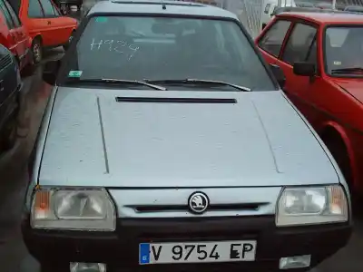 Veicolo di demolizione skoda favorit (781) glx dell'anno 1994 alimentato 781135b