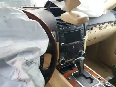 Здавання транспортного засобу volkswagen touareg (7la, 7l6, 7l7) 3.0 v6 tdi року 2006 потужний bks