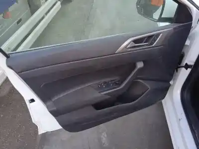 Veicolo di demolizione volkswagen polo 1.0 tsi dell'anno 2021 alimentato dlac