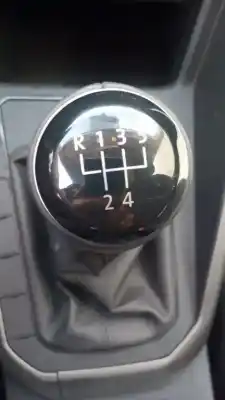 Veicolo di demolizione volkswagen polo 1.0 tsi dell'anno 2021 alimentato dlac