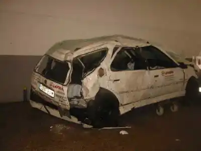 Veículo de Sucata peugeot 306 break xt do ano 1997 alimentado 