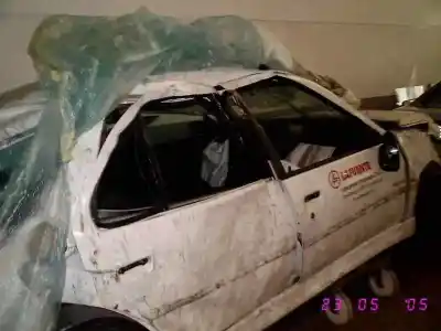 Veículo de Sucata peugeot 306 break xt do ano 1997 alimentado 