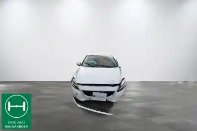 Veículo de Sucata volvo v40 2.0 diesel cat do ano 2018 alimentado d4204t8