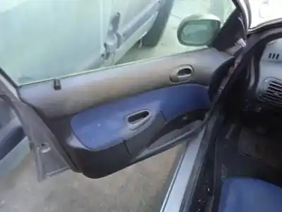 Veículo de Sucata peugeot 206 sw (2e/k) 1.4 do ano 2001 alimentado kfw