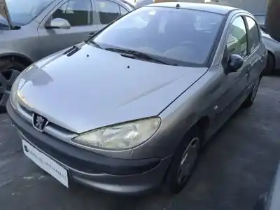 Veículo de Sucata peugeot 206 sw (2e/k) 1.4 do ano 2001 alimentado kfw